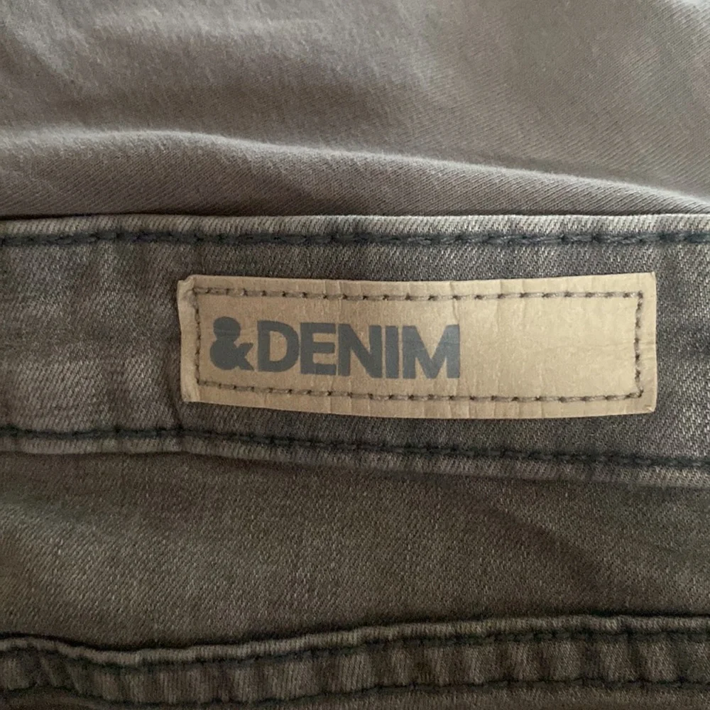 Maternity skinny jeans , black and gray. (One size 4, One size 6) - Picture 5 of 6